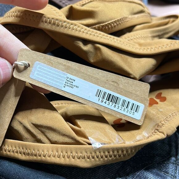 NWT SKIMS CHEEKY TANGA BOTTOMS - Picture 8 of 8